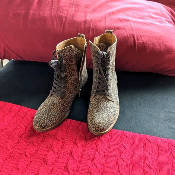 Above ankle boots, Leopard print - Picture 1 of 7